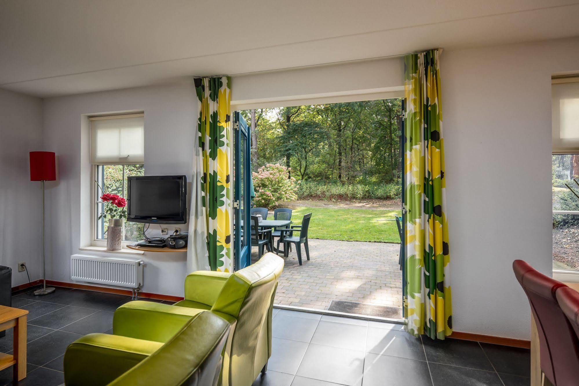 Roompot Landgoed Het Grote Zand Hooghalen Exteriör bild