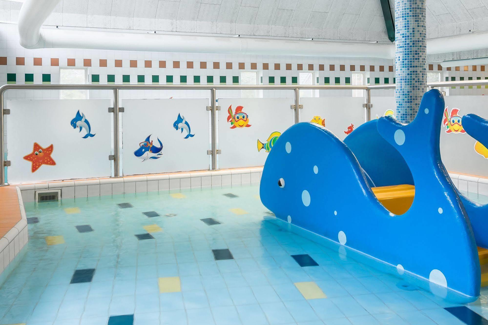 Roompot Landgoed Het Grote Zand Hooghalen Exteriör bild